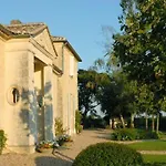 Bed & Breakfast Chateau Belles Graves Pomérols