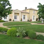 Bed & Breakfast Chateau Belles Graves