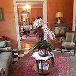 Chateau Belles Graves Bed & Breakfast 2*