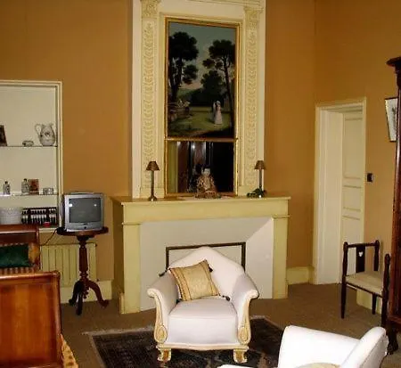 Chateau Belles Graves 2*