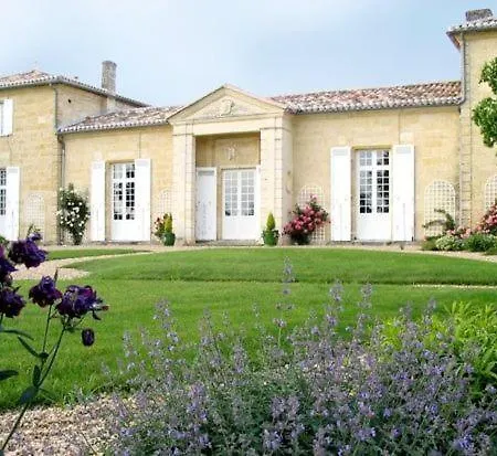 לינה וארוחת בוקר Chateau Belles Graves Pomérols